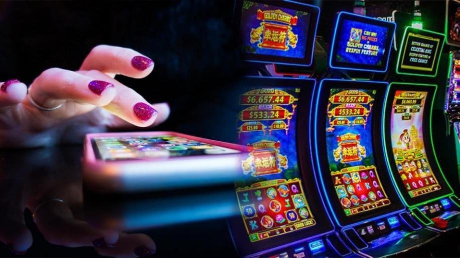 Pemain menikmati Slot 55rb di smartphone dengan tampilan mobile responsif dan jackpot progresif